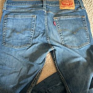 Men’s Levi straight leg jeans size 32x30